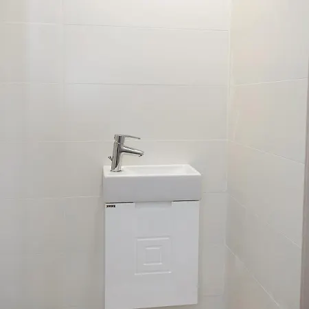 Casa Novara - Relax & Enjoy In By Flat Mаnаger * וארנה