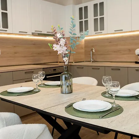 Casa Novara - Relax & Enjoy In By Flat Mаnаger דירה וארנה
